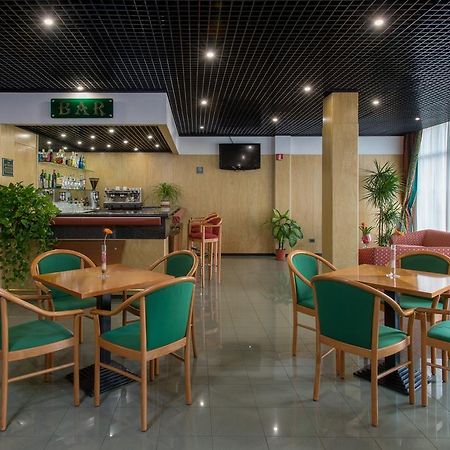 Meditur Hotel Pomezia Extérieur photo