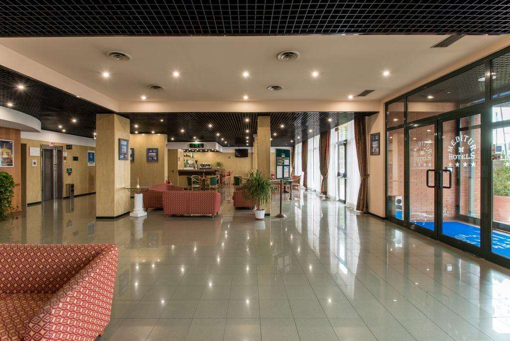 Meditur Hotel Pomezia Extérieur photo