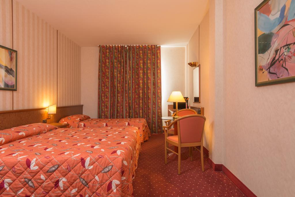 Meditur Hotel Pomezia Extérieur photo
